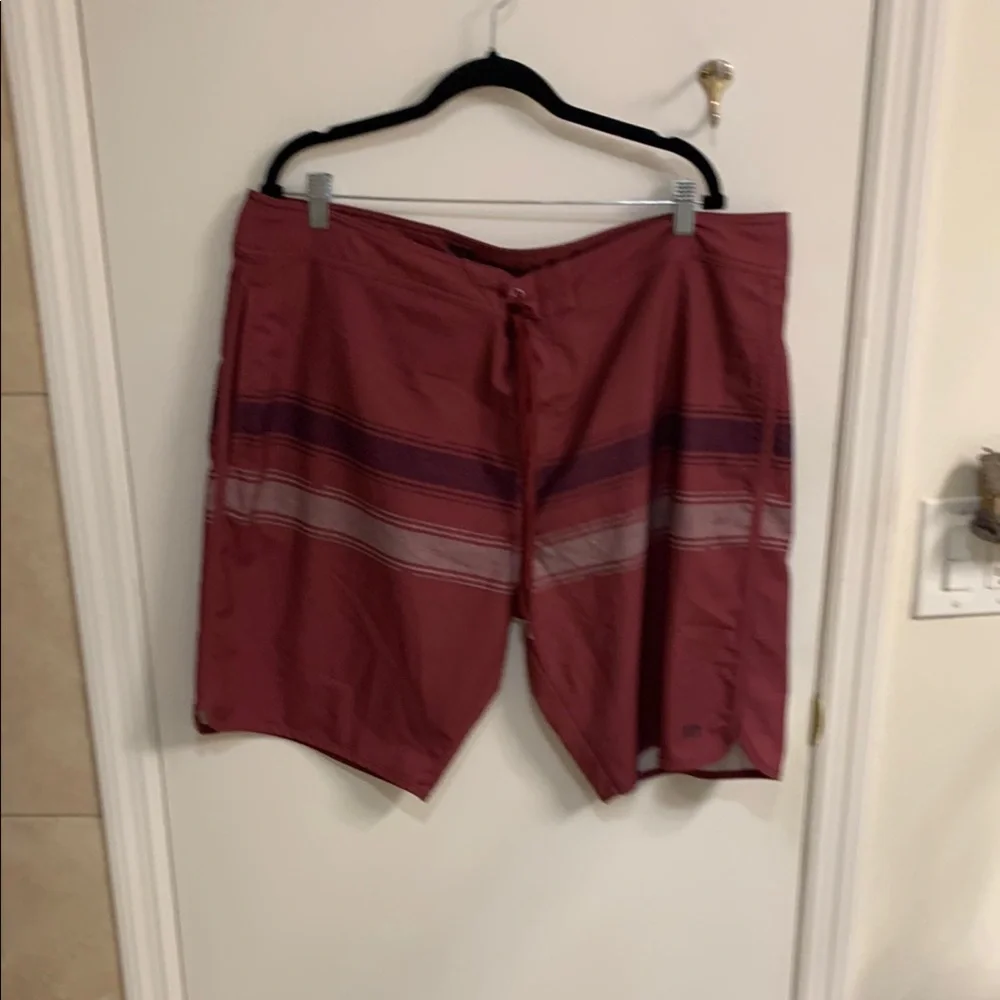Travis Mathew Burgundy Board Shorts with Striped Accents in Sz 42